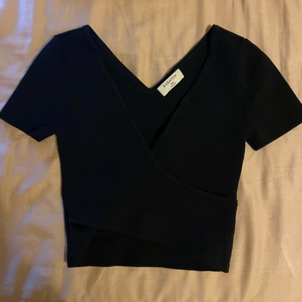 Aritzia Babaton Sculpt Knit Cross-Front Top✨
